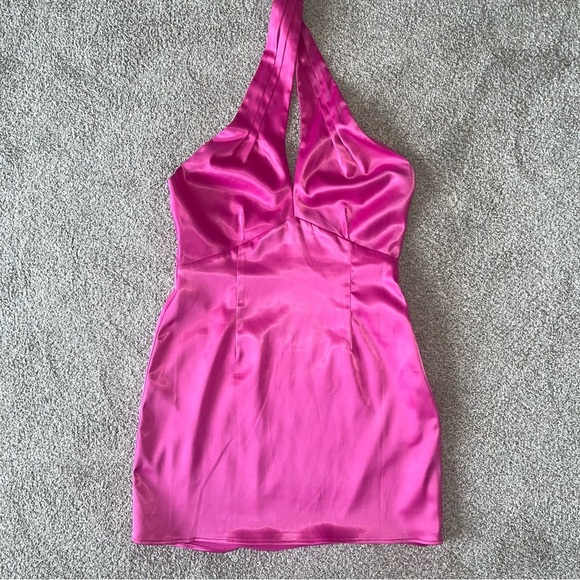 Superdown Revolve Samira Halter Neck Satin Mini Dress M Hot Pink Keyhole NEW! - Picture 3 of 6